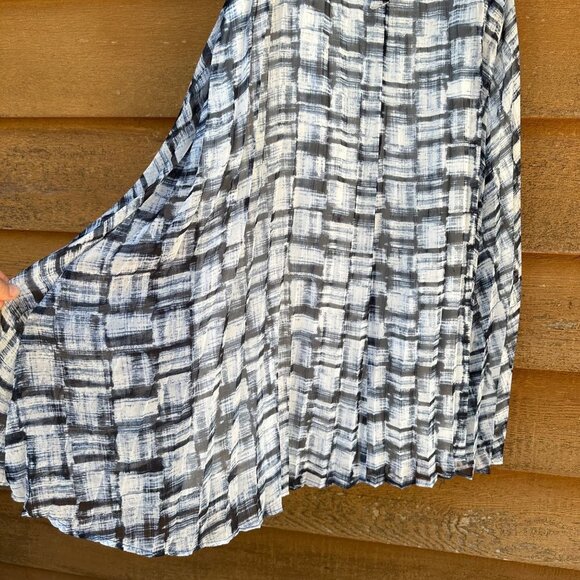 BB Dakota Blue White Striped Pleated Shift Dress Size S - Picture 8 of 10